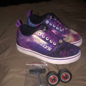 HEELYS Skate Shoes